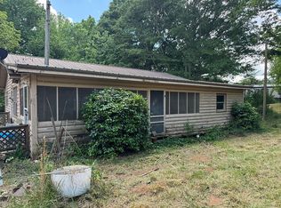 256 E Paoli Rd, Carlton, GA 30627