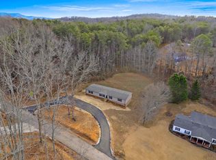 34 McCauley Ln, Travelers Rest, SC 29690