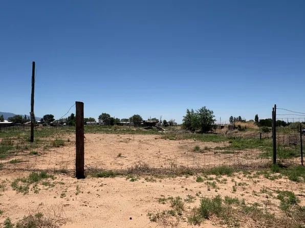 36 Primero Rd, Los Lunas, NM 87031