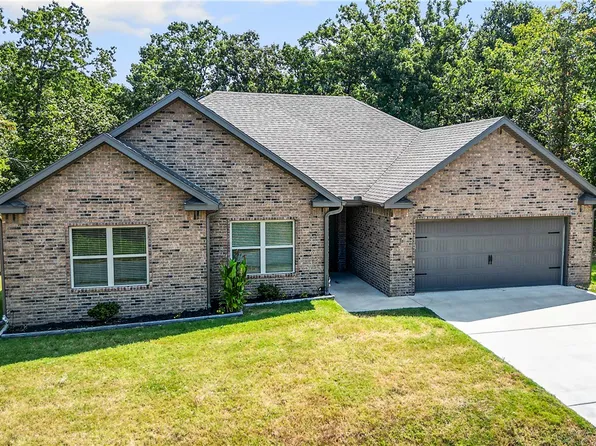 6 Drayton Ln, Bella Vista, AR 72715