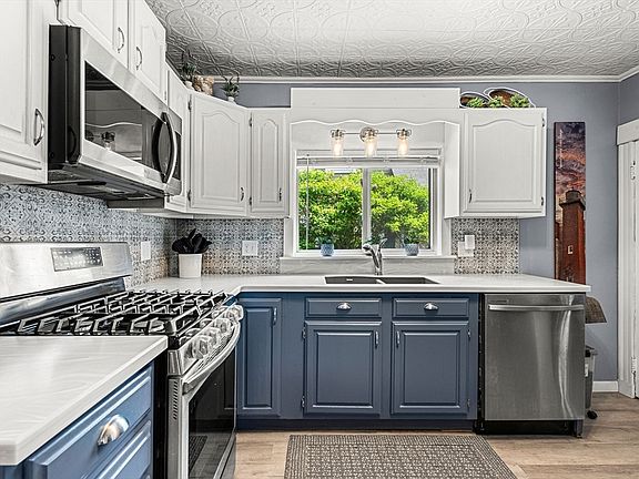 5th image of 15 Westchester St