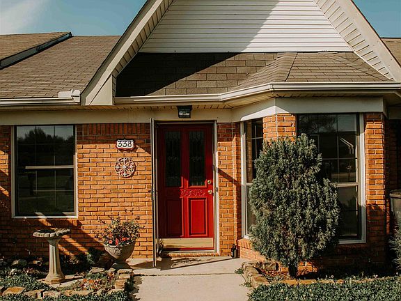 2nd image of 338 Denver Pl SW