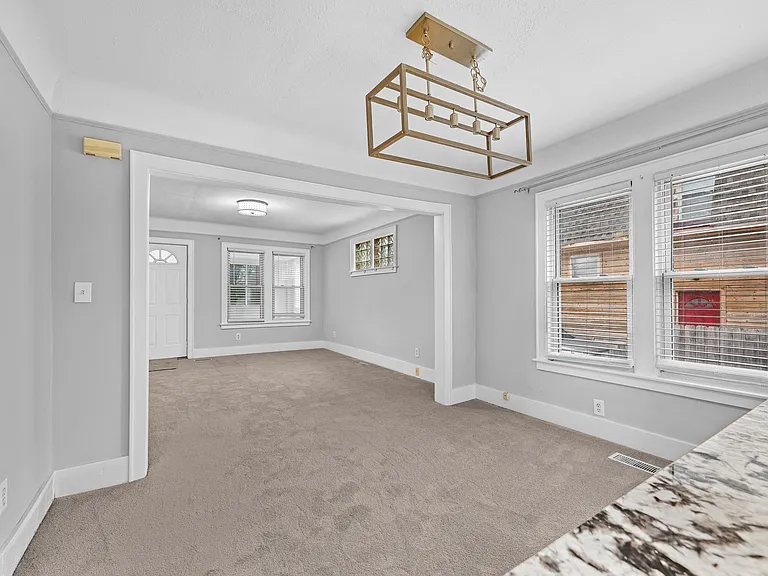 419 W Twelve Mile Rd — Photo 12