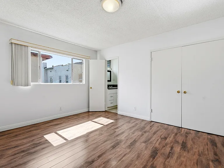 1475 S Wooster St #4 — Photo 24