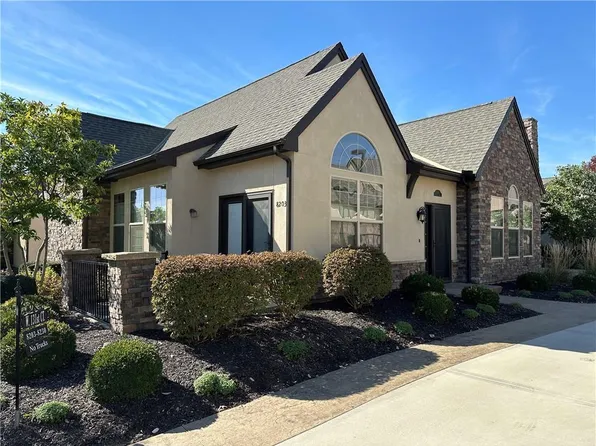 8203 W 131st Ct, Overland Park, KS 66213