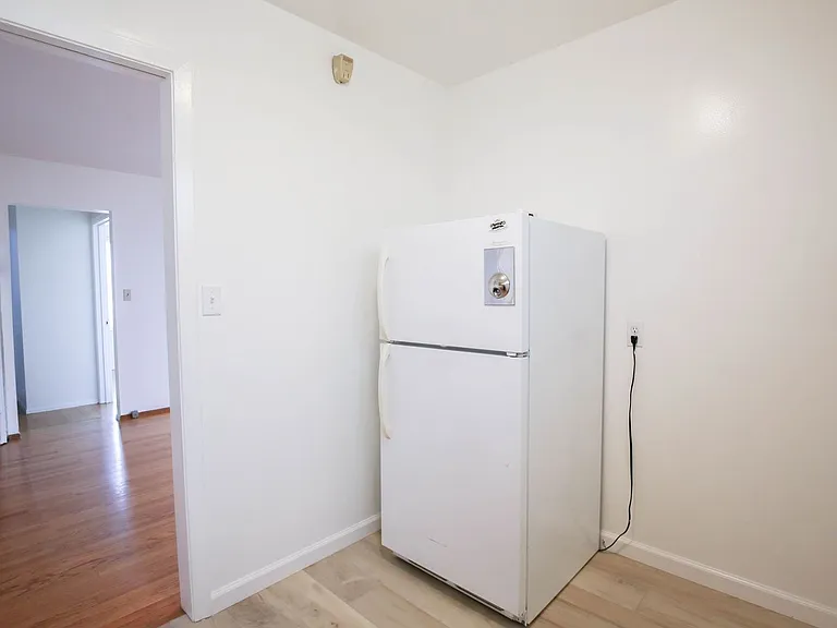 870-874 47th Ave. — Photo 9
