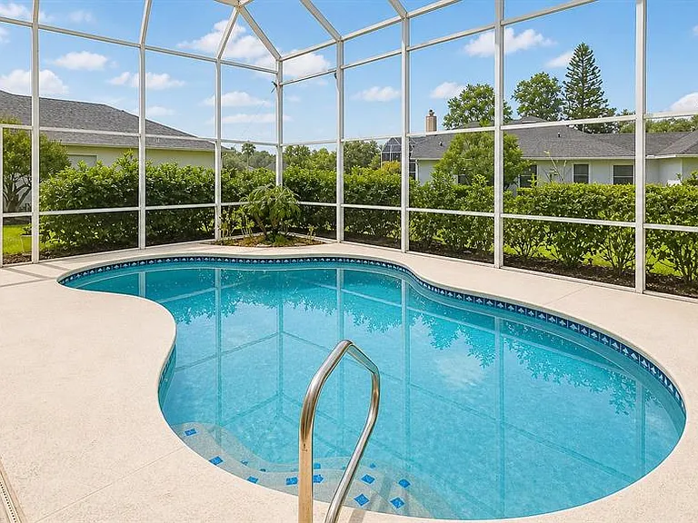 357 Fairway Pointe Cir — Photo 19