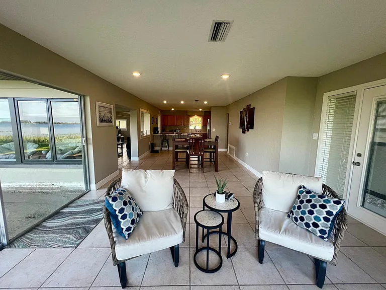 33911 Shady Acres Rd — Photo 16