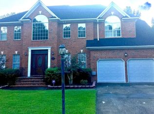 129 Winding Rock Rd, Goose Creek, SC 29445