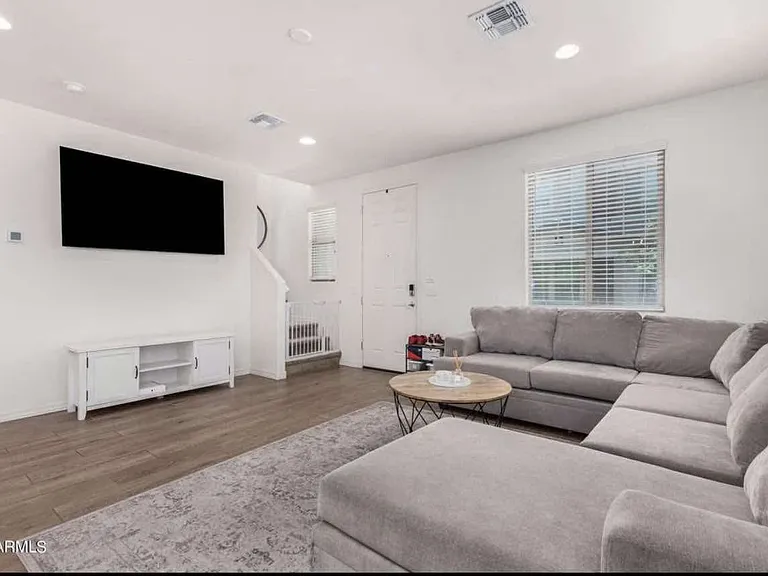 3828 S 58th Ln — Photo 10