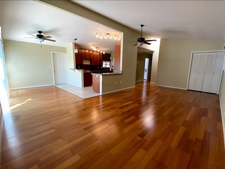 4218 Mount Putman Ave — Photo 5