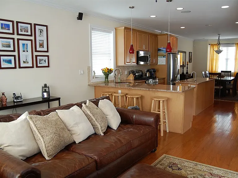 4708 Smick St — Photo 11
