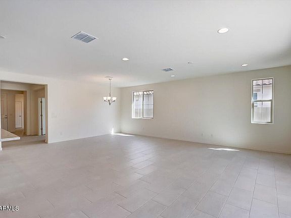 5th image of 12111 W MARGUERITE Avenue