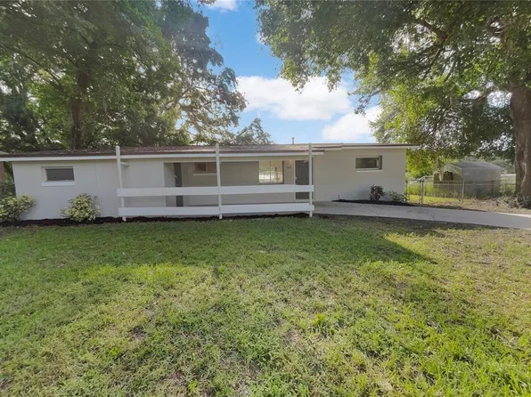 803 Plumosa Ave, Fruitland Park, FL 34731