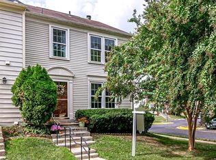 10251 Colony View Dr, Fairfax, VA 22032