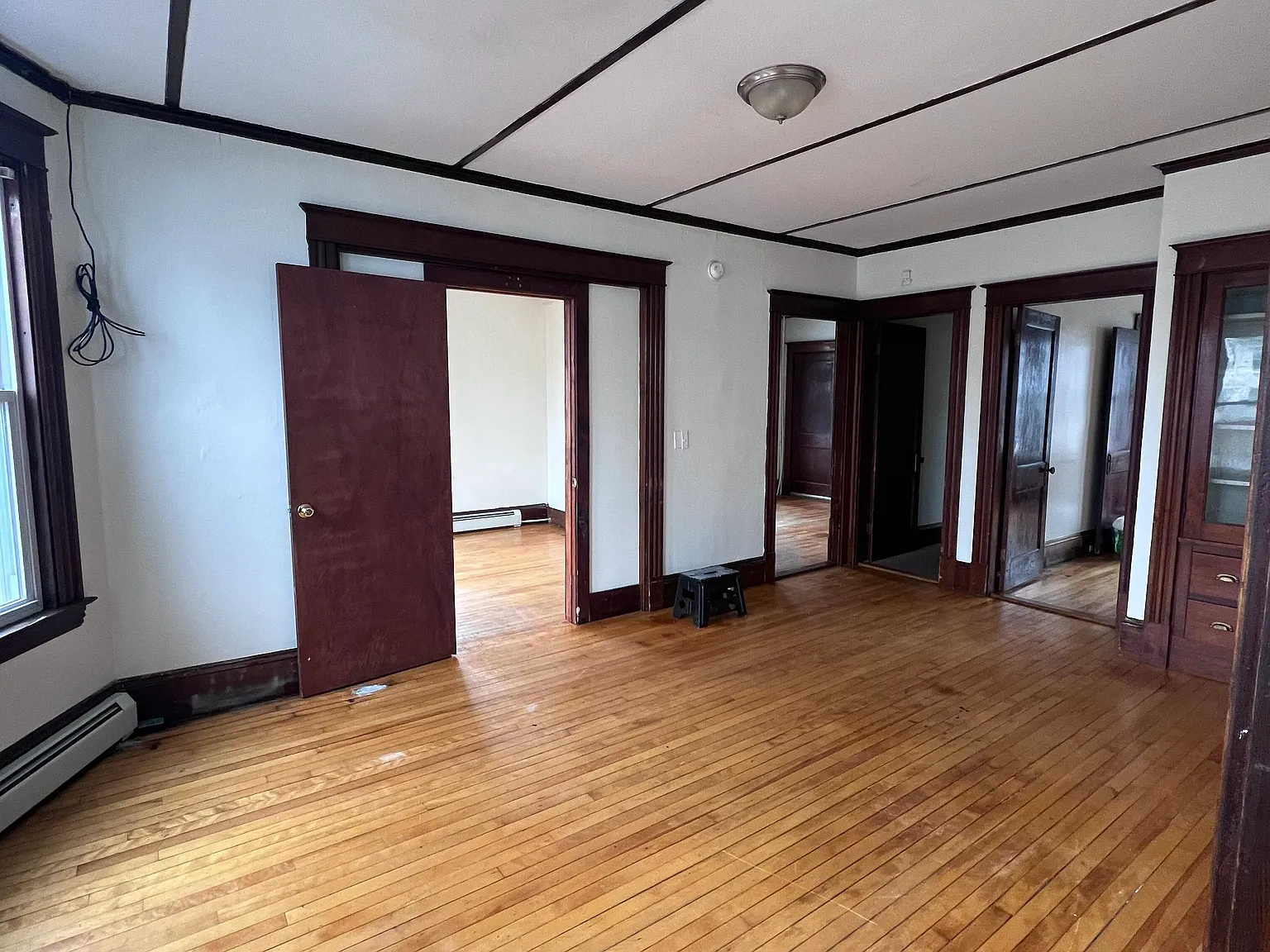 4 bed, $2,000 — Photo 3
