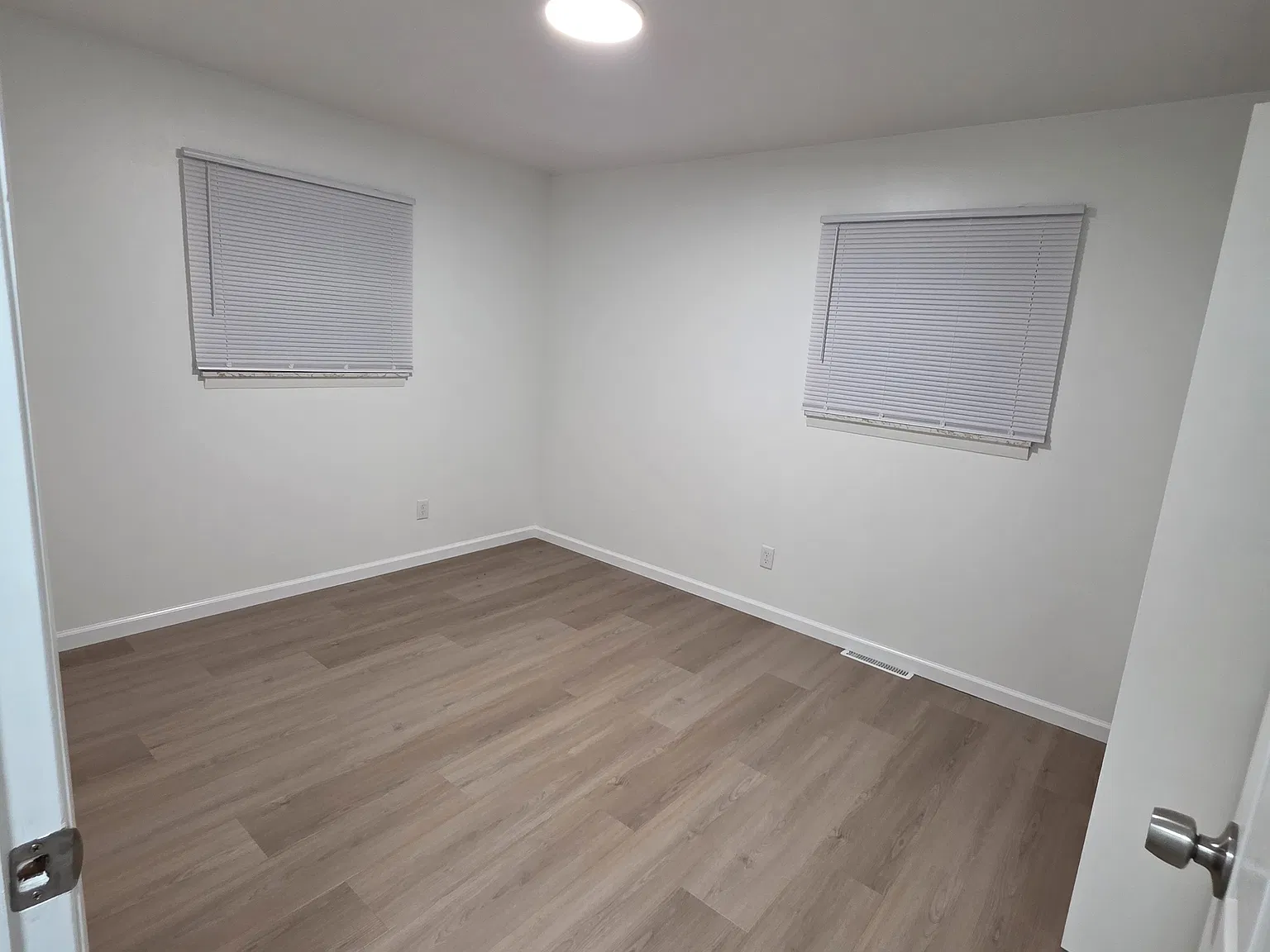 2 bed, 950 sqft, $1,650 — Photo 3