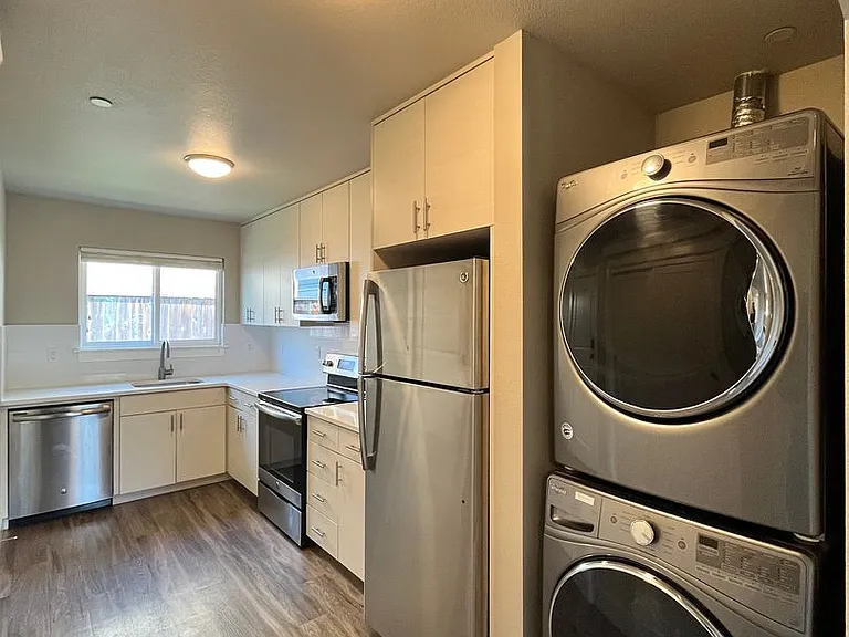 3610 SE 15th Ave — Photo 9