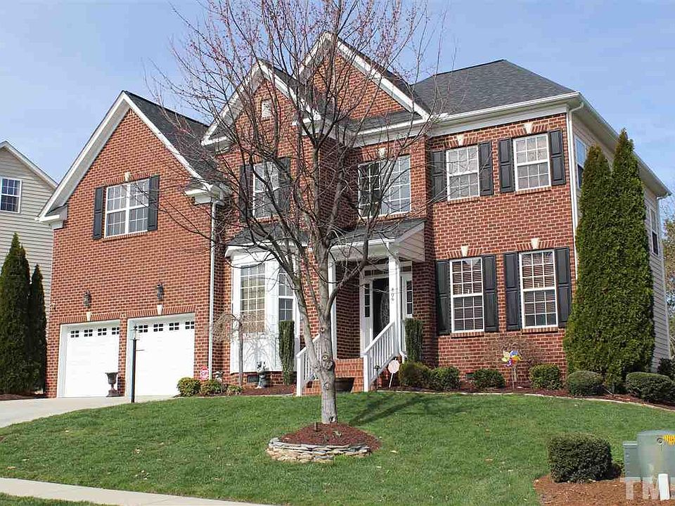 2nd image of 806 Potterstone Glen Way