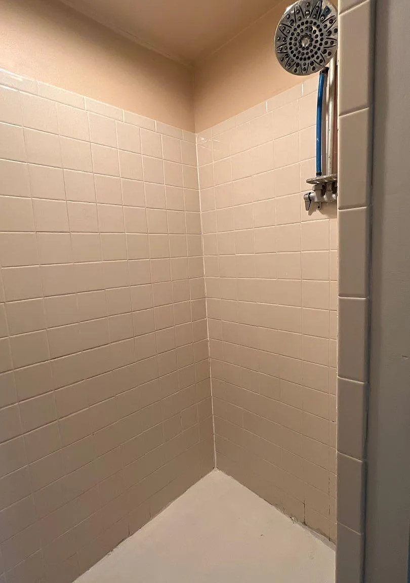 1 bed, 1.5 bath, 800 sqft, $850 — Photo 2