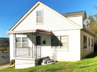 289 Logan St, Jellico, TN 37762