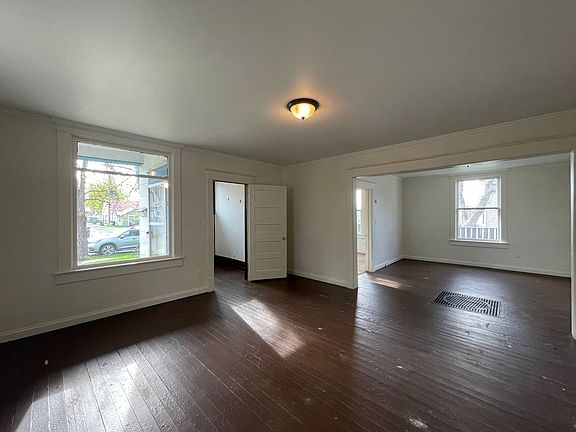 2nd image of 2531 N Napa St