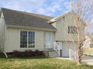 15306 Tibbles St, Omaha, NE 68116