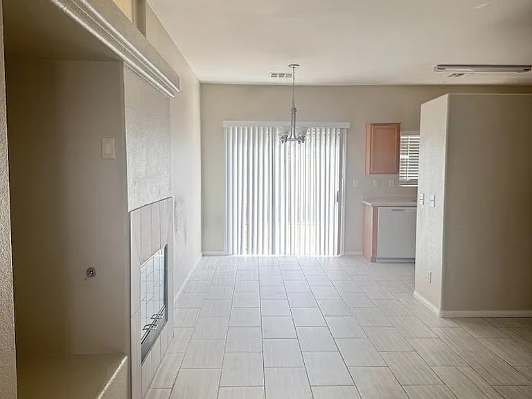 6005 Highland Gardens Dr — Photo 3