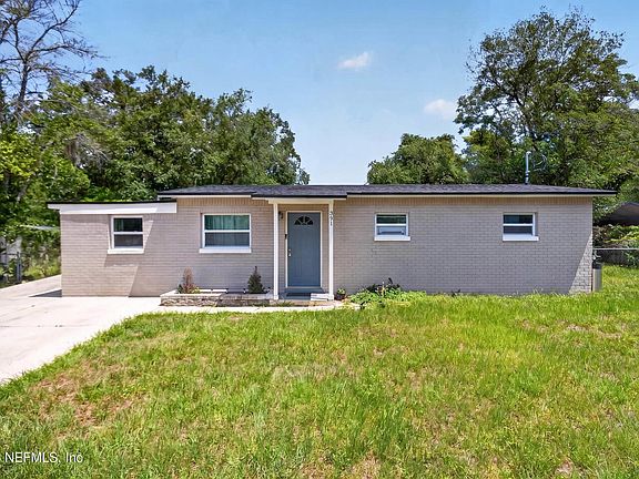 2nd image of 341 PARKWOOD Drive