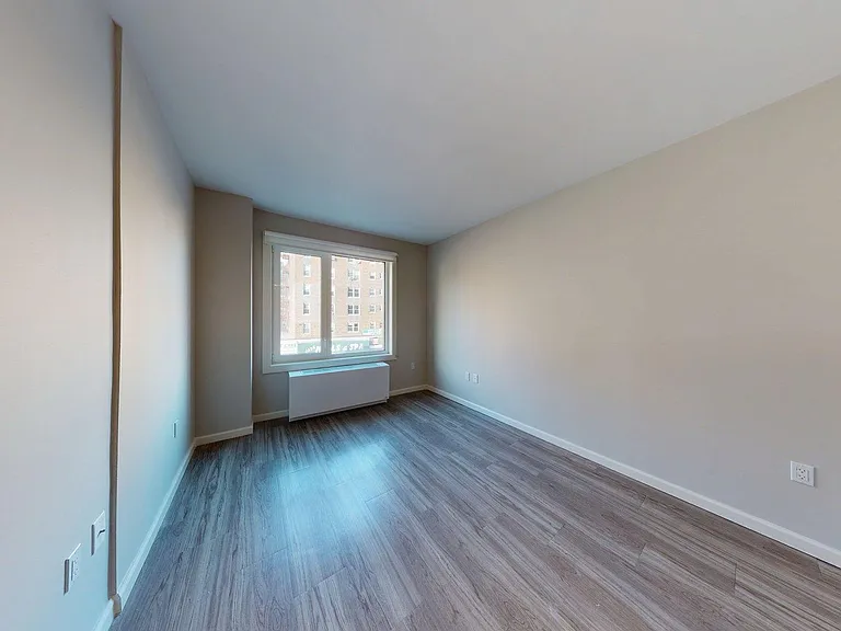 17802 Hillside Ave #313 — Photo 9