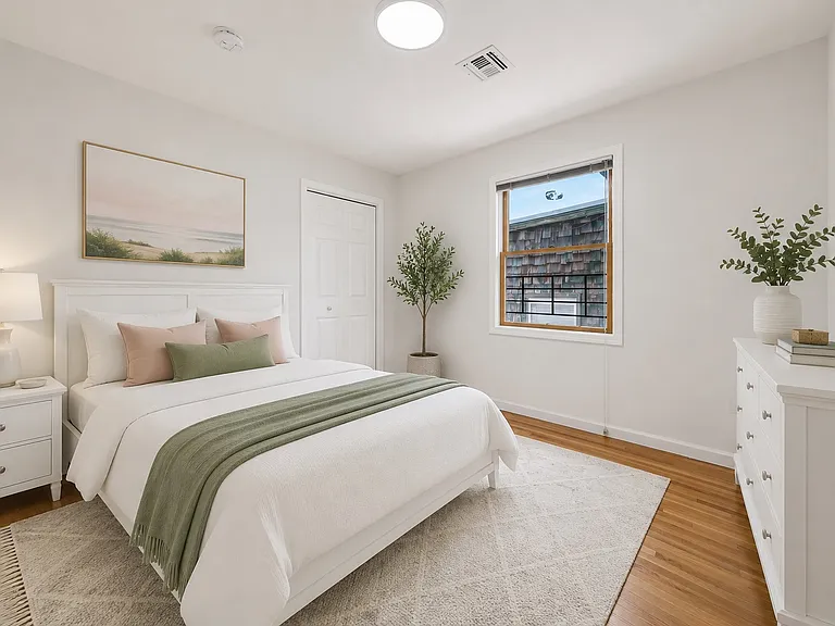 68 Lincoln St #2 — Photo 17