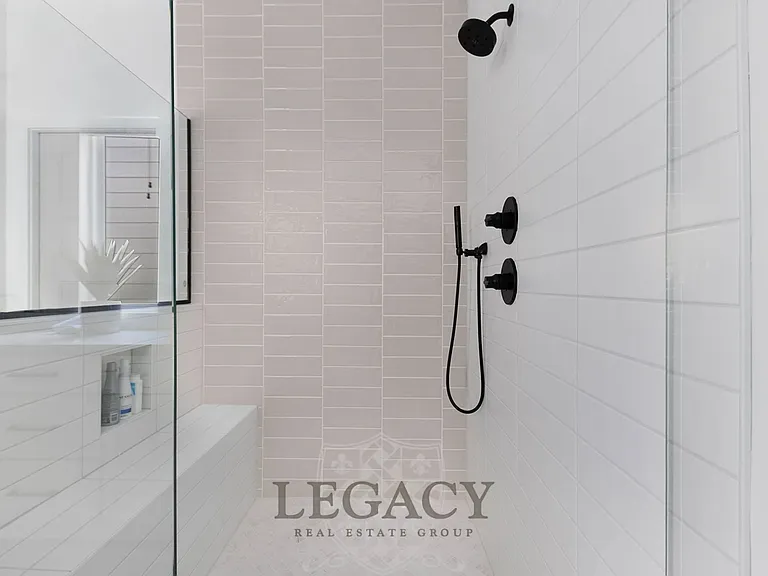 2027 Rosemary Ln — Photo 22