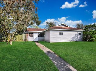 1732 W 7th St, Freeport, TX 77541