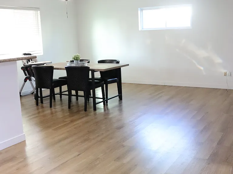 1054 E Loma Vista Dr — Photo 7
