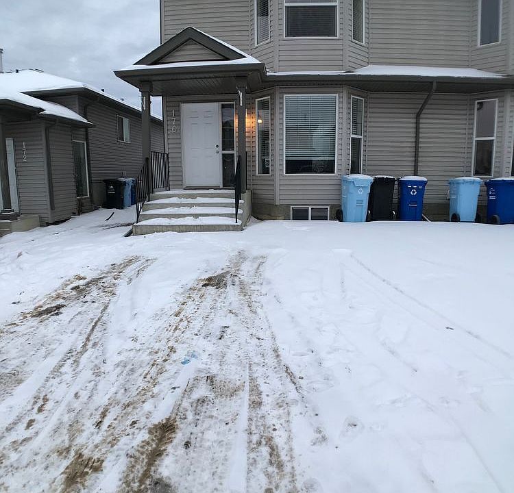 1st image of 176 Bear Paw Dr