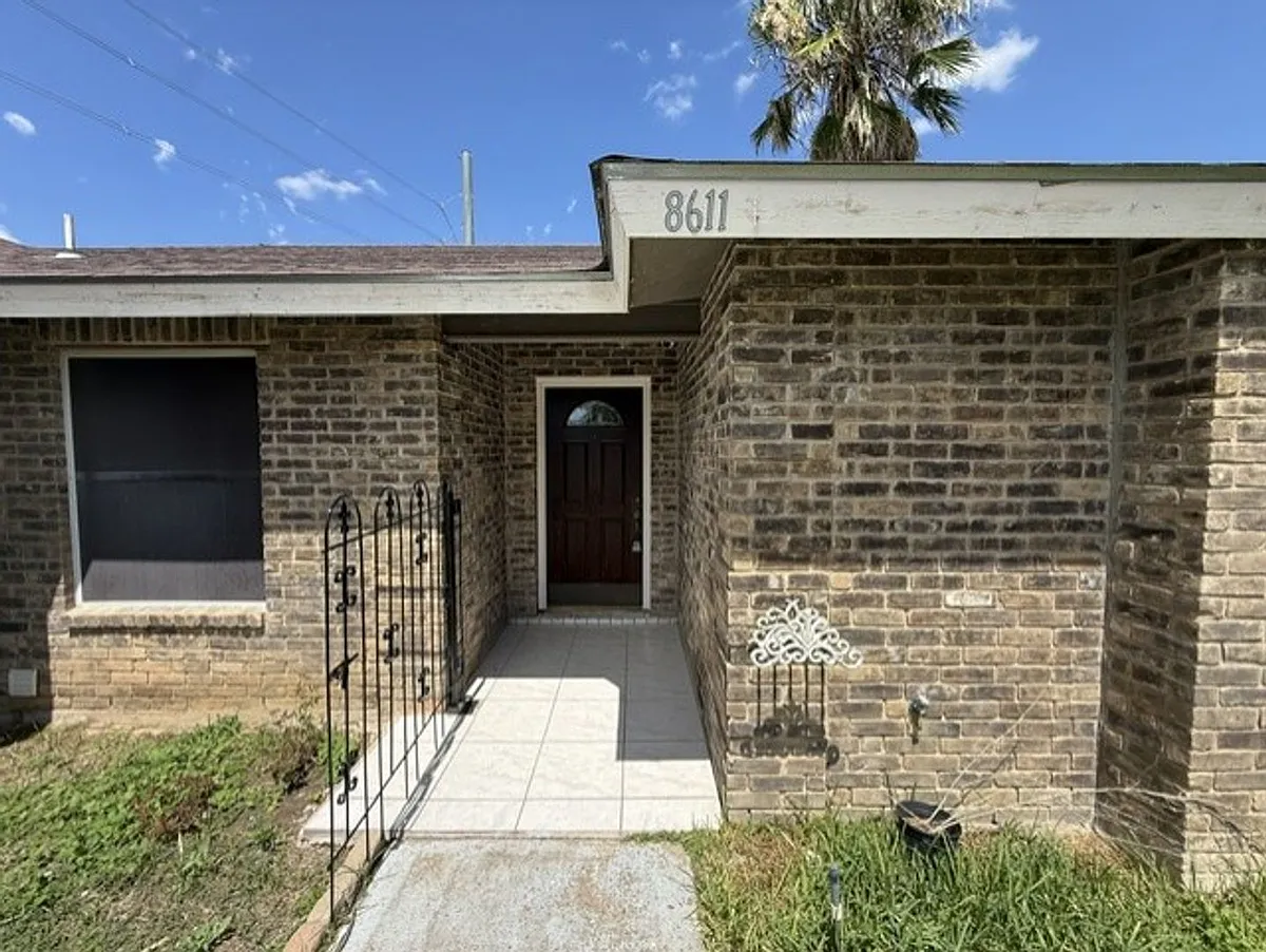 Building Photo - 8611 Chris Ln