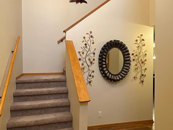 Main Level:  Entry