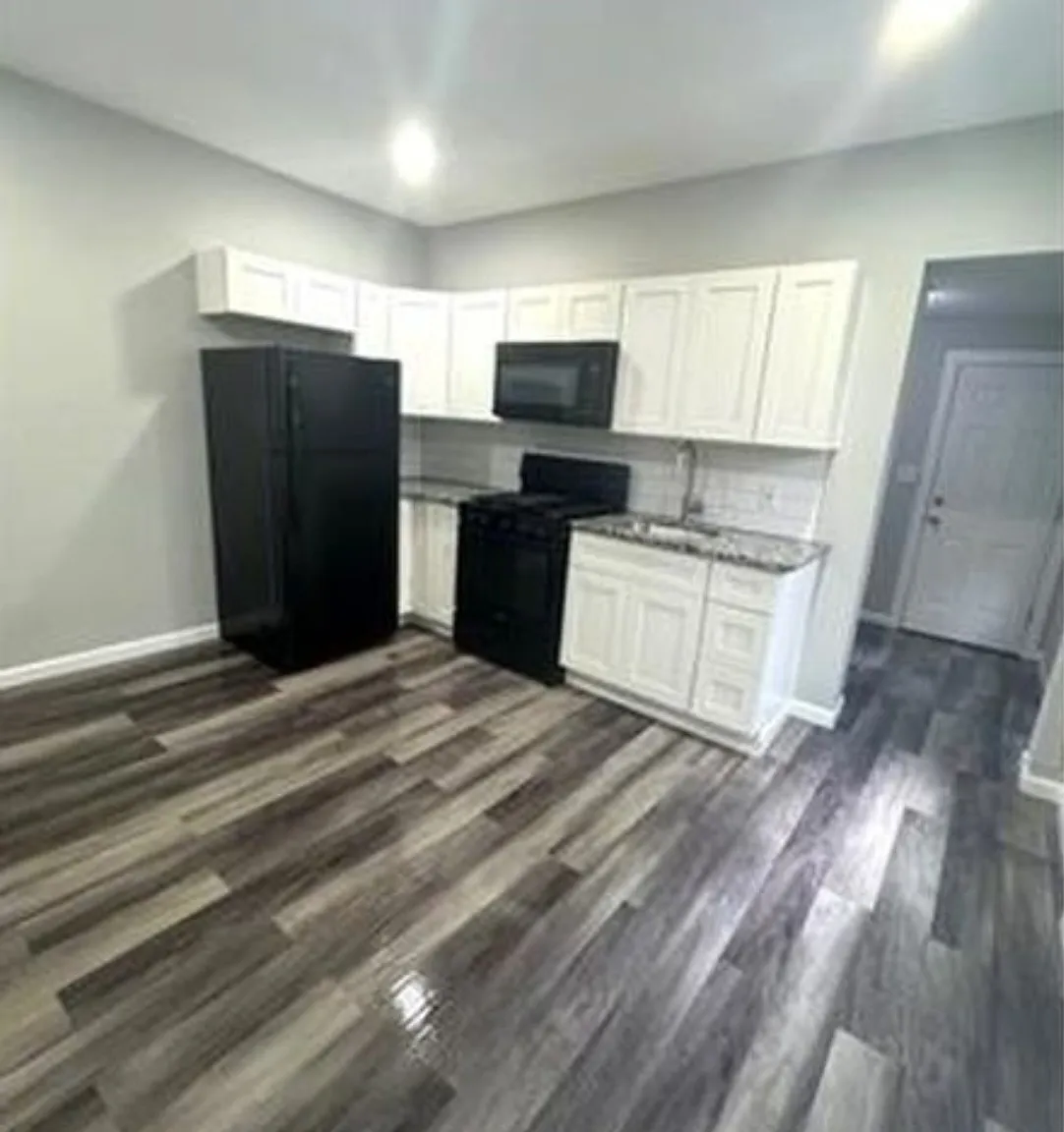 1 bed, $1,250 — Photo 4