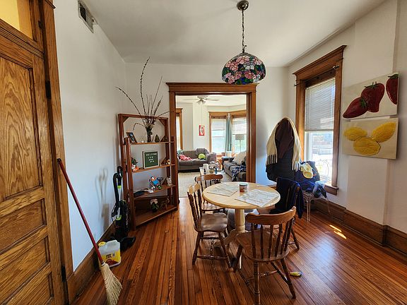 5th image of 2404 W Superior St APT 3E