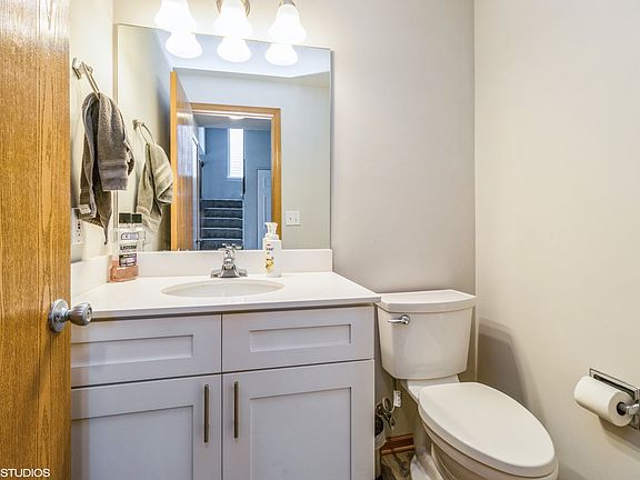 2nd image of 21334 Edison Ln