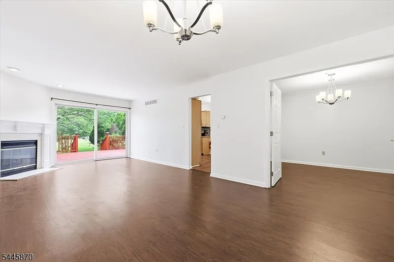3 bed, 2.5 bath, $3,800 — Photo 4