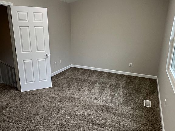 5th image of 8006 Mill Creek Cir