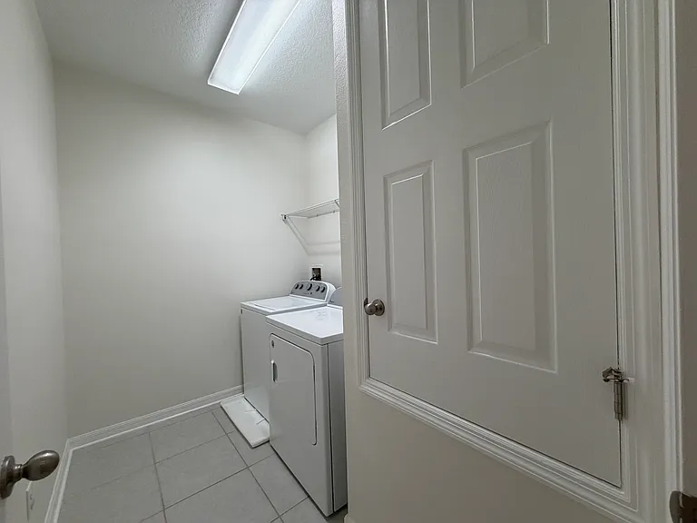 1018 Capitol Hill Ct — Photo 30