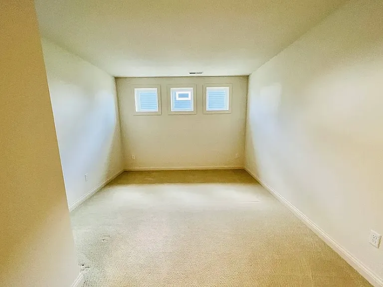16499 Beverly Dr — Photo 33