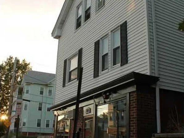 1279 Chalkstone Ave, Providence, RI 02908