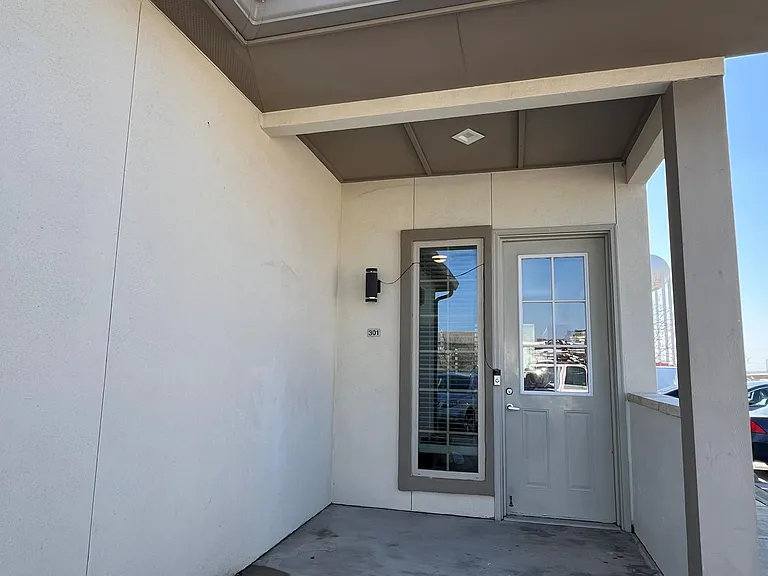 2400 Louis Henna Blvd #301 — Photo 2