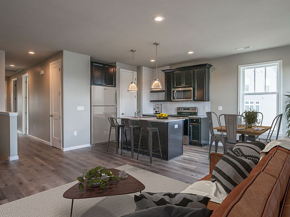 1st image of 303 Tillary Ln #204