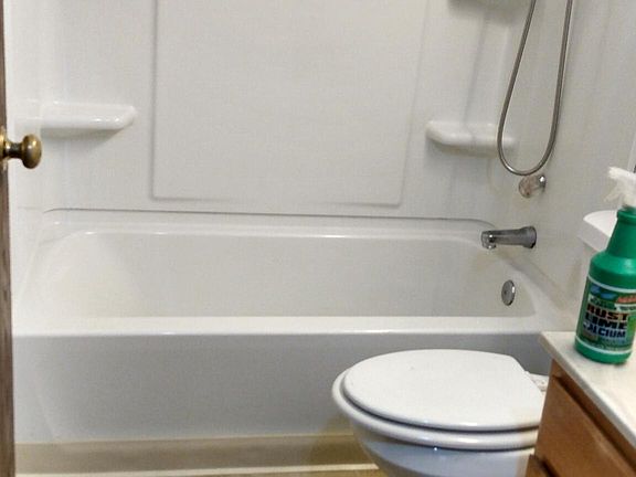 2nd image of 5491 Camelot Dr APT 3