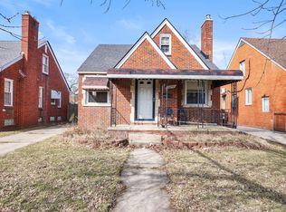 12261 Lansdowne St, Grosse Pointe, MI 48224