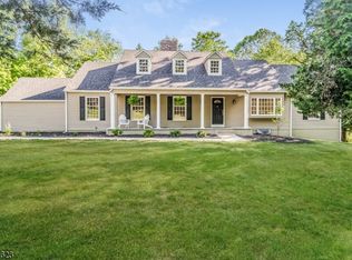 4 Oak Knoll Rd, Mendham, NJ 07945